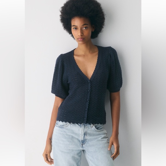 Aritzia Wilfred Fika Puff Sleeve Knit Cotton Buttoned Black Cardigan Size Large - Picture 3 of 14